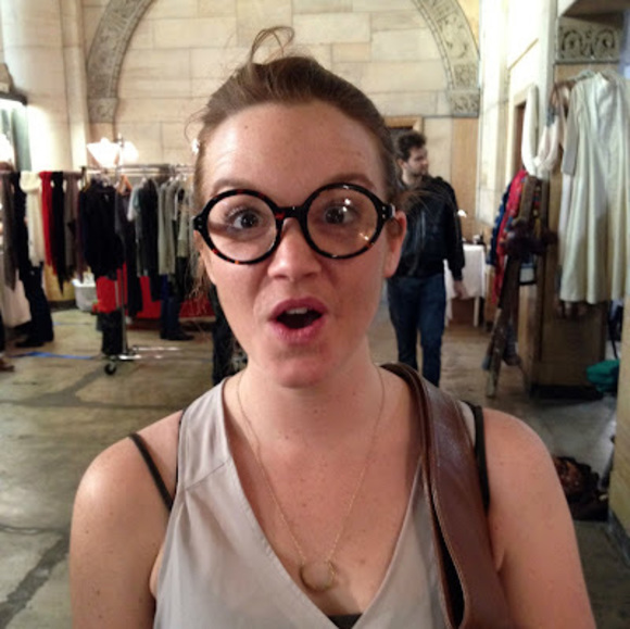 Meet your Posher, Tara - Picture 1 of 1